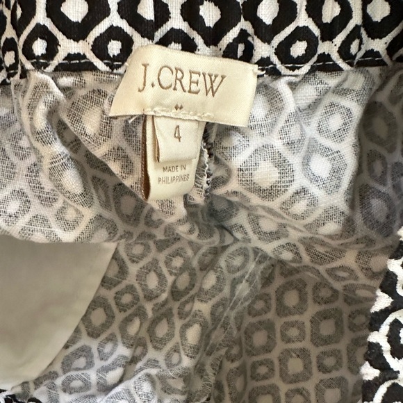 J.Crew Black & White Geometric Print Shorts | Size 4 - Picture 3 of 5